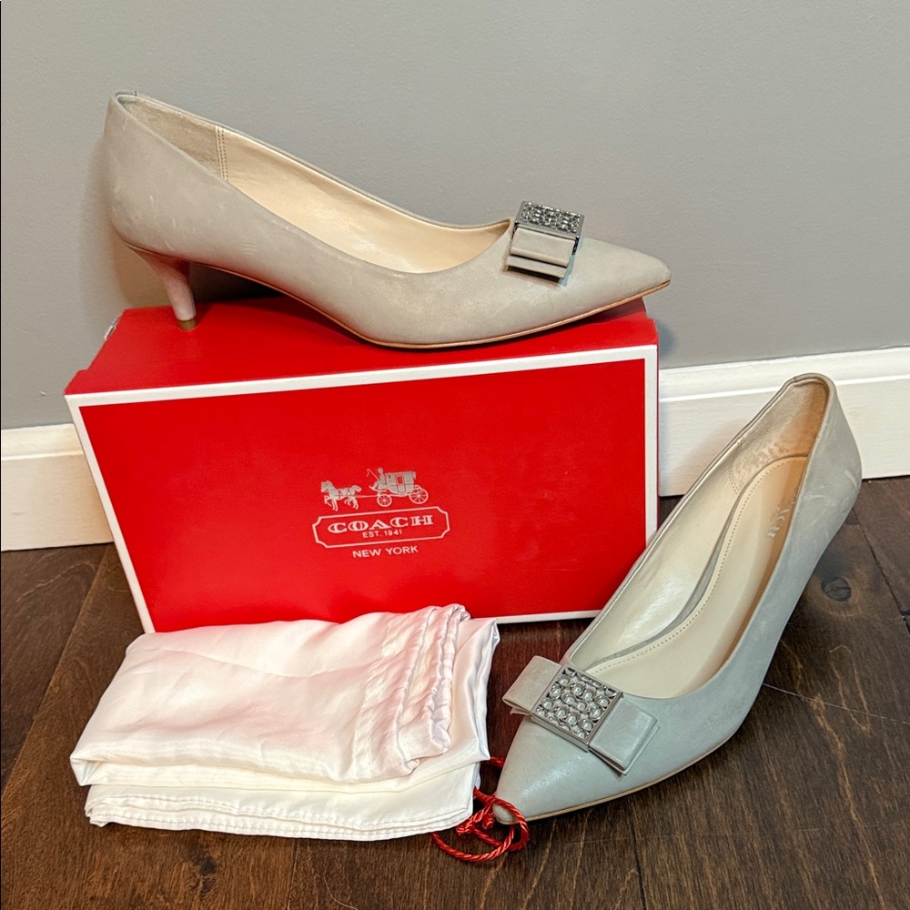 Coach Women's Elegant Gray Heels with Bow Accent gently used with the box